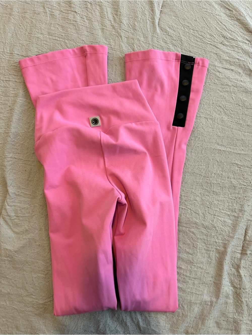 Five Dancewear Flare Leggings with Pink Snap-Detail Girls